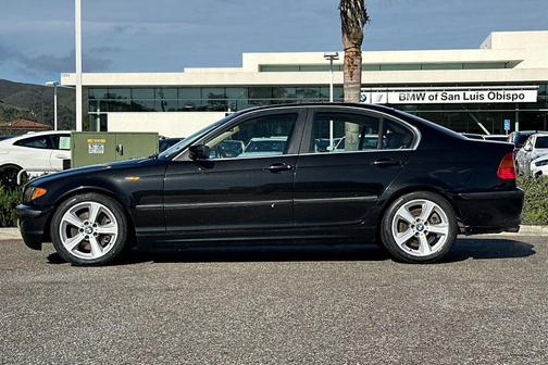 2004 BMW 330 330i