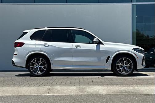 2023 BMW X5 sDrive40i
