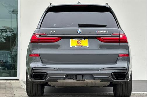 2022 BMW X7 M50i