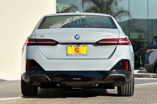 2026 BMW i5 eDrive40