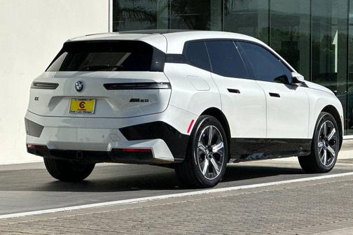 Mineral White Metallic 2024 BMW iX M60