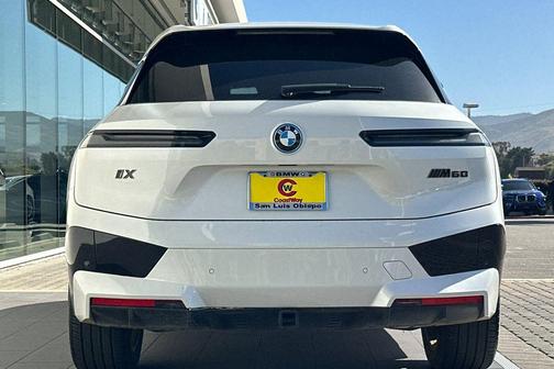 Mineral White Metallic 2024 BMW iX M60
