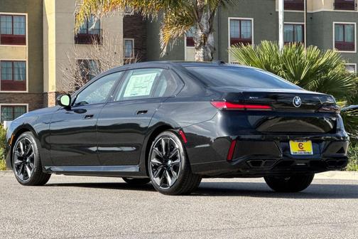 2026 BMW 760 xDrive