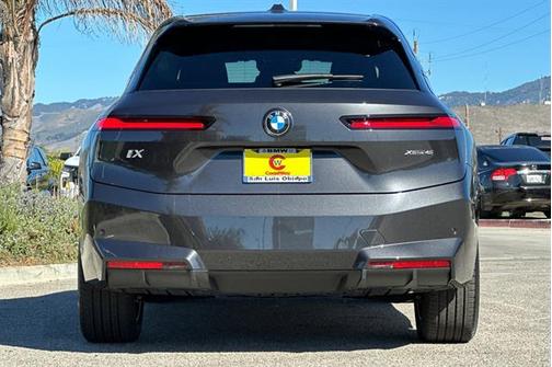 2026 BMW iX xDrive45