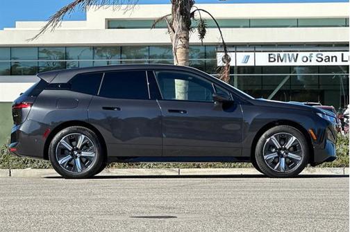 2026 BMW iX xDrive45