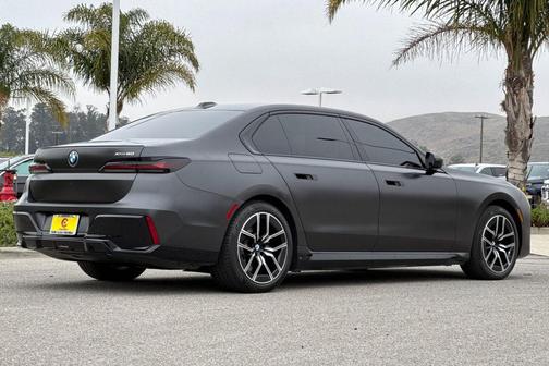 Frozen Deep Grey 2023 BMW i7 xDrive60
