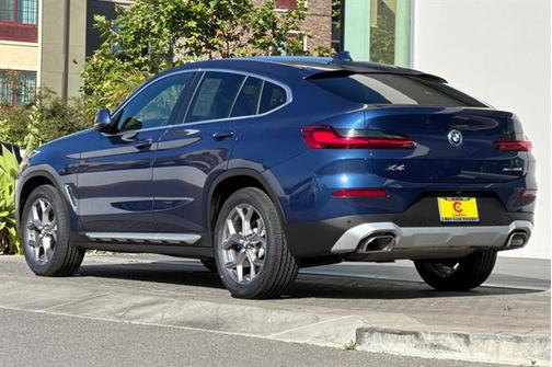 2023 BMW X4 xDrive30i