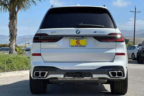 Mineral White Metallic 2026 BMW X7 M60i