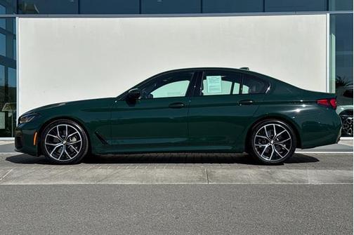 2022 BMW 530 i