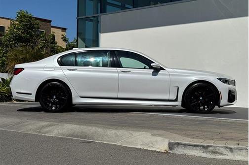 2021 BMW 740 xDrive
