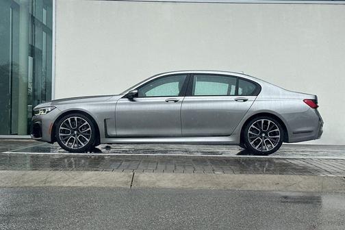 2020 BMW 740 740i