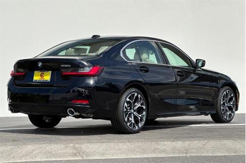 2025 BMW 330 330i Sedan