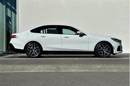 2026 BMW i5 eDrive40