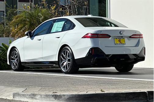 2026 BMW i5 eDrive40