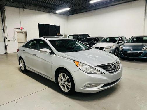 2011 Hyundai SONATA Limited