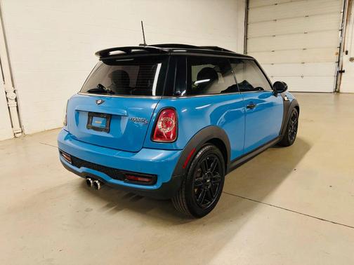 Blue 2013 MINI Hardtop Cooper S