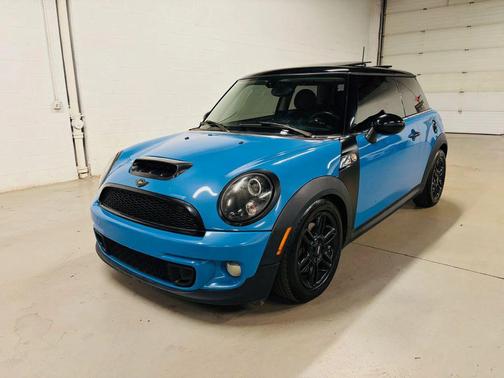 Blue 2013 MINI Hardtop Cooper S