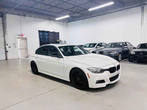 White 2013 BMW 328 i
