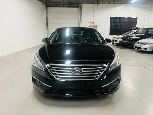 2017 Hyundai SONATA SE