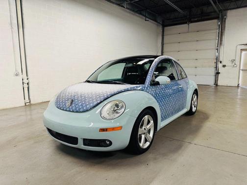 Blue 2010 Volkswagen New Beetle Final Edition