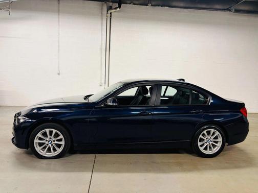 Blue 2016 BMW 320 i xDrive