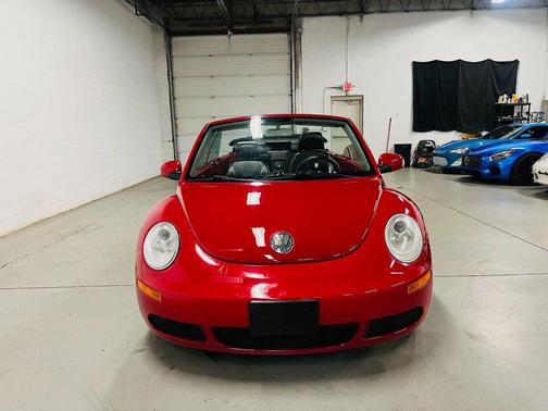 Red 2008 Volkswagen New Beetle SE