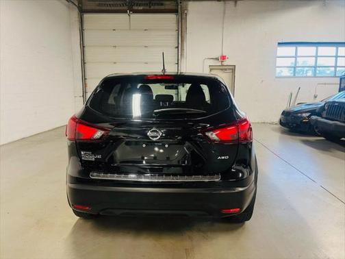 2017 Nissan Rogue Sport S