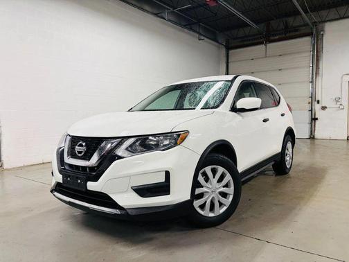 White 2017 Nissan Rogue S