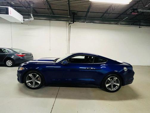 2016 Ford Mustang V6
