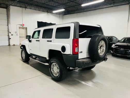 2007 Hummer H3 Base