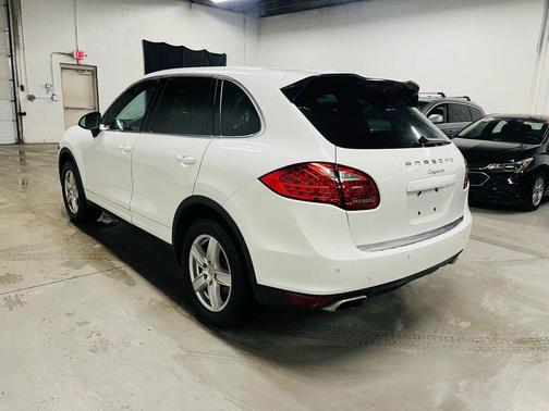 2014 Porsche Cayenne Cayenne