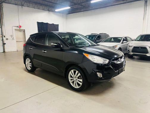 Black 2011 Hyundai TUCSON Limited
