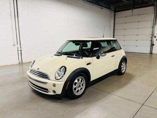 2005 MINI Cooper Base