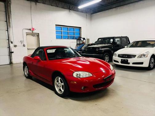 2002 Mazda MX-5 Miata Convertible 2D