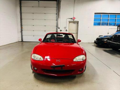 2002 Mazda MX-5 Miata Convertible 2D