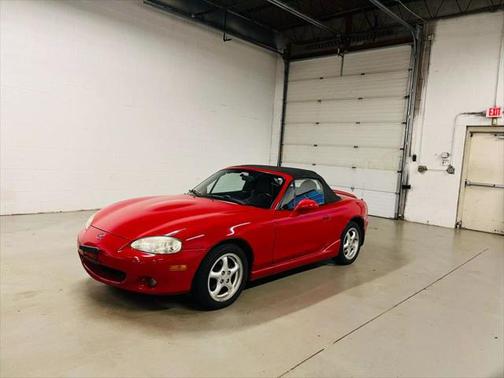 2002 Mazda MX-5 Miata Convertible 2D