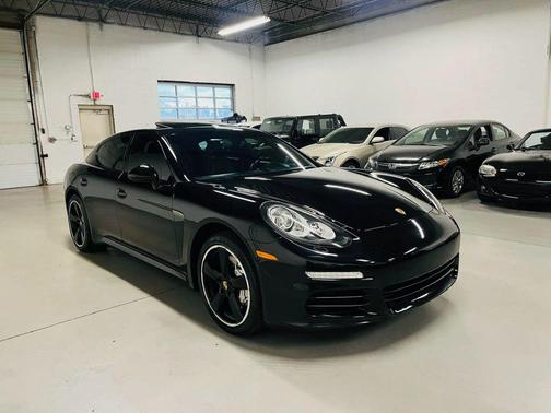 2015 Porsche Panamera 4