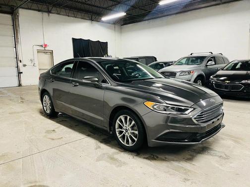 2017 Ford Fusion Hybrid SE