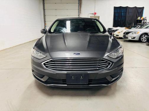 Gray 2018 Ford Fusion SE