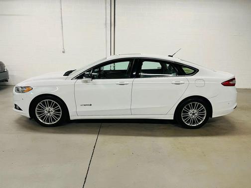 2014 Ford Fusion Hybrid SE