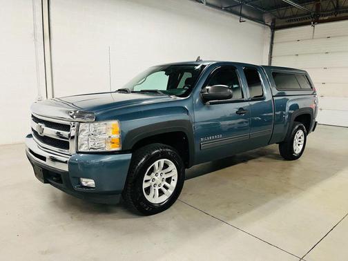 Blue 2011 Chevrolet Silverado 1500 LT