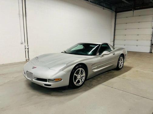 2004 Chevrolet Corvette Base