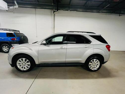 Silver 2010 Chevrolet Equinox LT