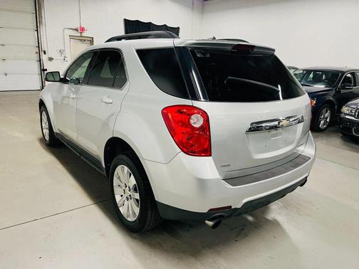 Silver 2010 Chevrolet Equinox LT