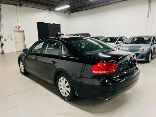 2013 Volkswagen Passat 2.5 SE