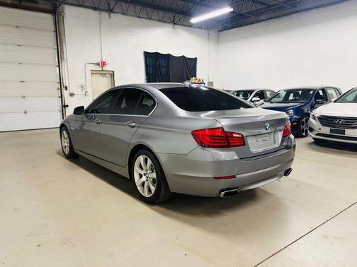 Gray 2011 BMW 550 i xDrive