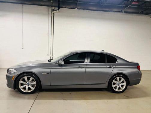 Gray 2011 BMW 550 i xDrive