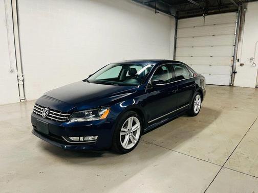 Blue 2013 Volkswagen Passat 2.0 TDI SEL Premium