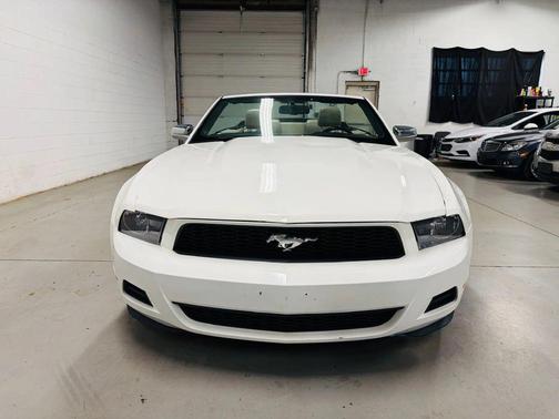 White 2010 Ford Mustang Premium