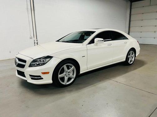 White 2012 Mercedes-Benz CLS-Class CLS 550